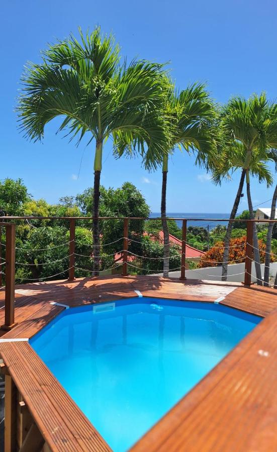 La Canopée - Appartement F2 avec piscine - vue mer - B&B Le Robert