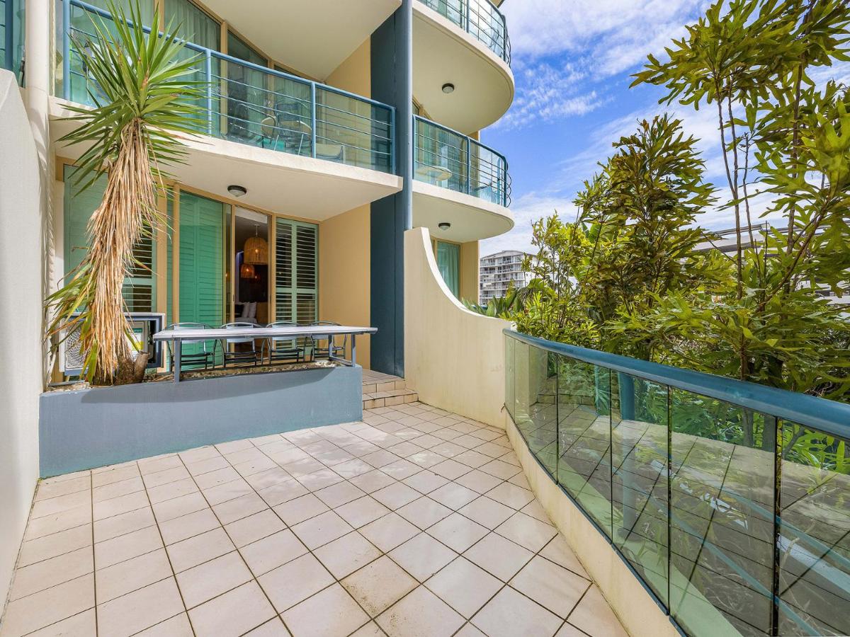 Landmark Resort Renovated Beach Apartment - B&B
