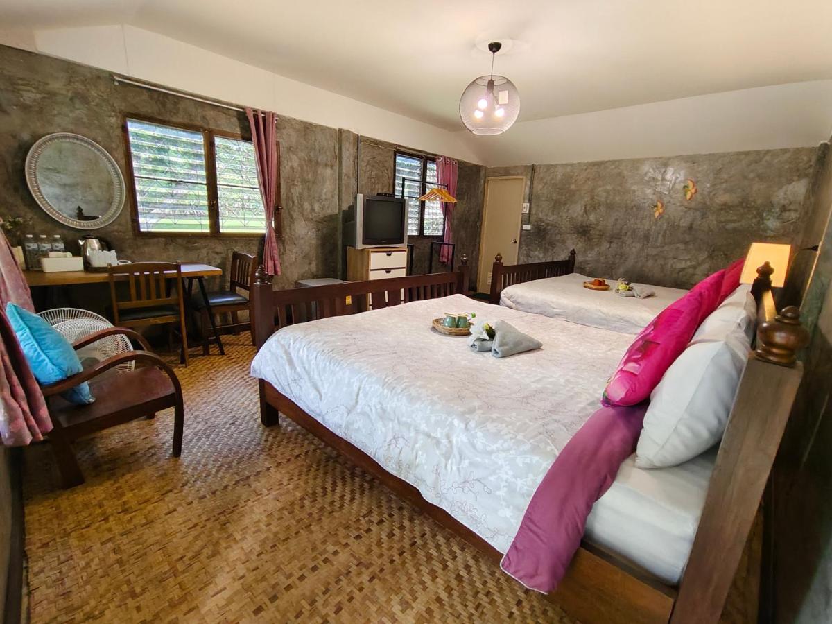Quadruple Room with Private Bathroom