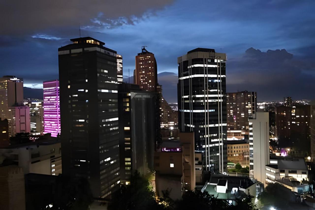 Hermoso Loft con balcón y hermosa vista 1028 - B&B Bogotá