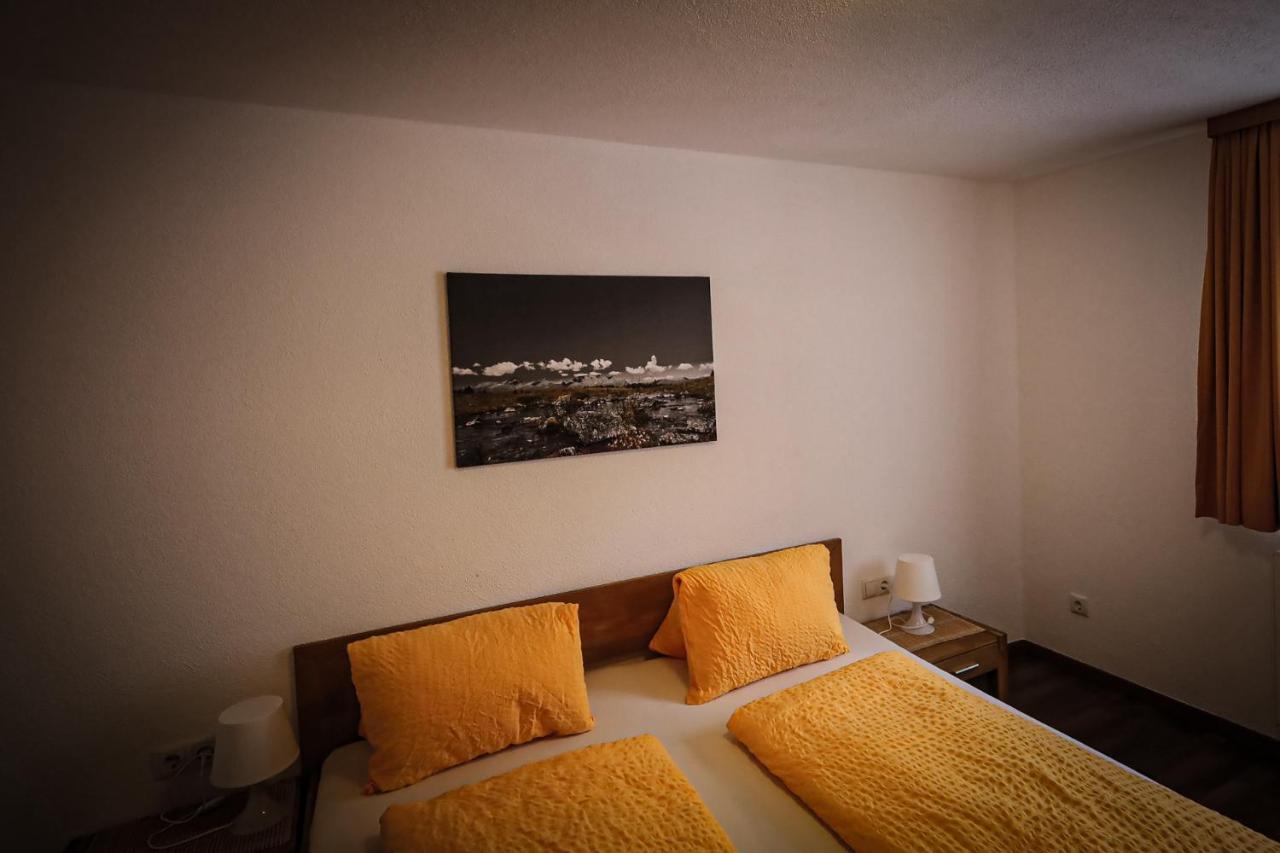 One-Bedroom Apartment with Kitchenette