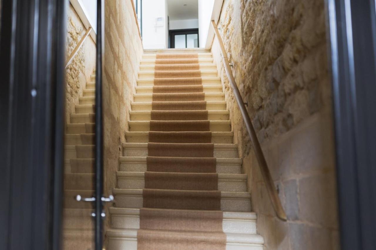 Superbe loft avec patio à Bordeaux - B&B Bordeaux