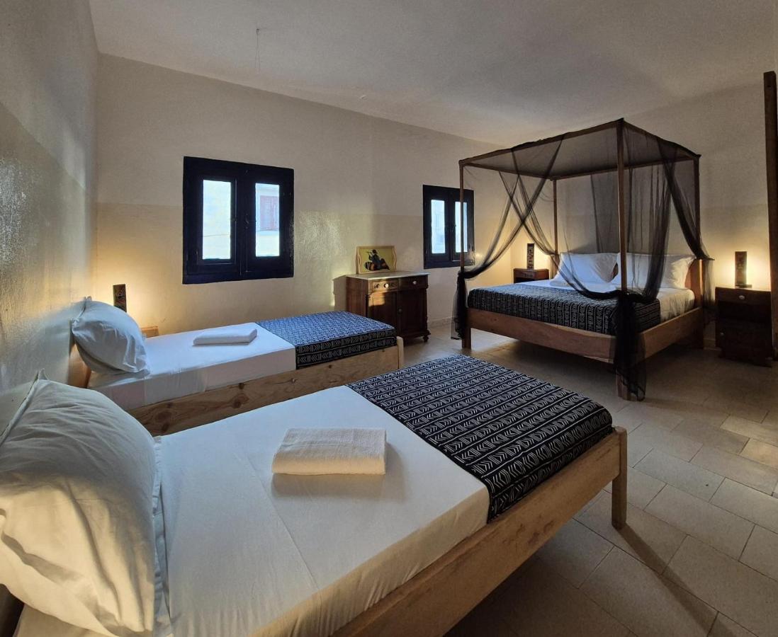 Vierpersoonskamer met Badkamer