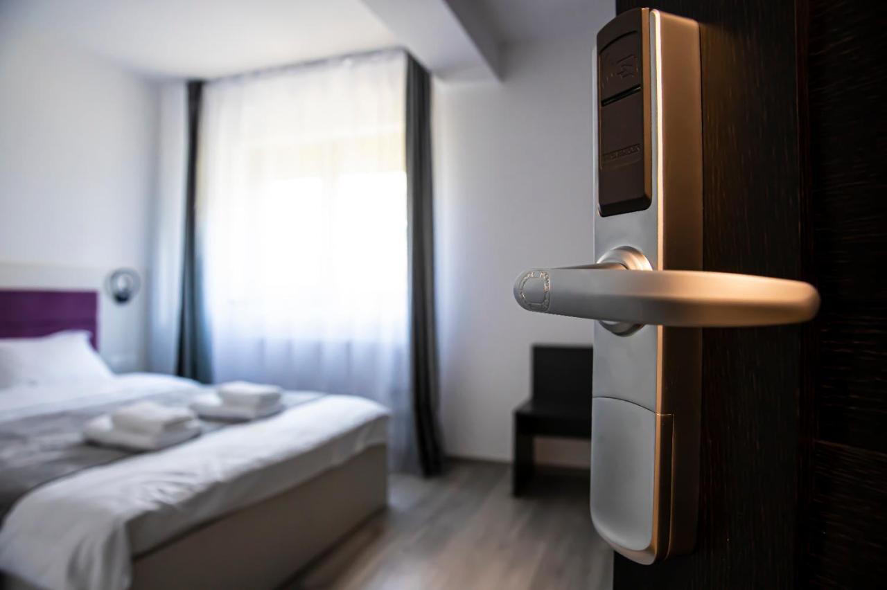 Chambre Lit King-Size avec Balcon