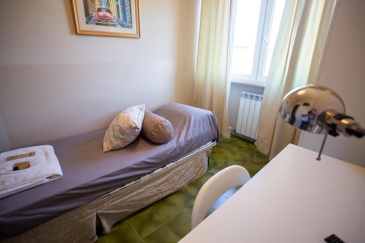 Einzelzimmer mit Gemeinschaftsbad