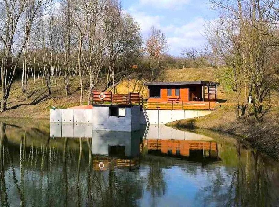 Glamping U žabky - Bed and Breakfast Mostkovice