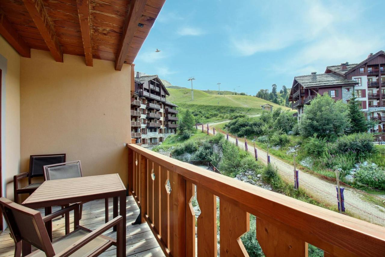 ARC 1950, Appartement rénové, Exposition Sud Ouest, Vue pistes de ski, Sauna Hammam Jacuzzi Piscine - B&B
