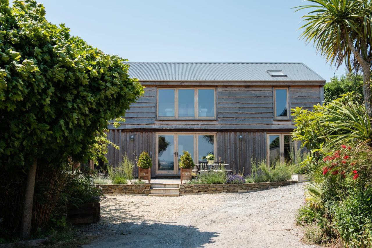 Salcombe Farm - Four-Bedroom home with hot tub and Two-Bedroom home without hot tub - B&B