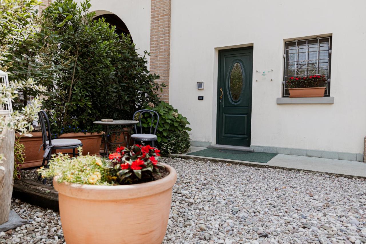 agriturismo" il glicine bianco" - B&B Monzambano