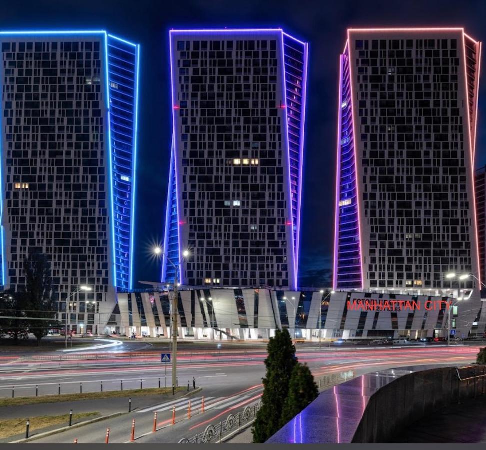 NEW APART Lesi Ukrainky Blvd and Olimpiyska and KRESHCHATYK and Manhattan City with parking - Ferienwohnung