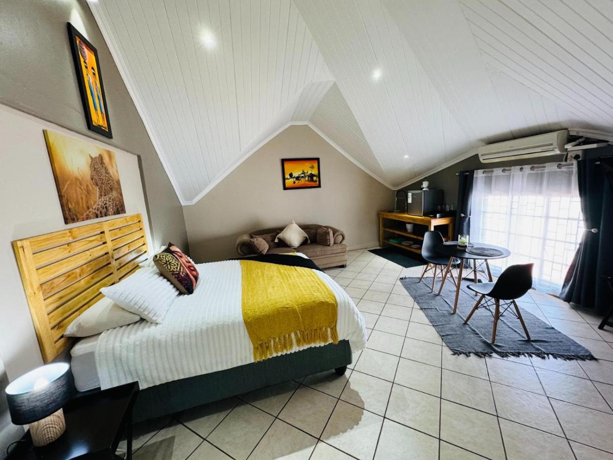 Queen Room
