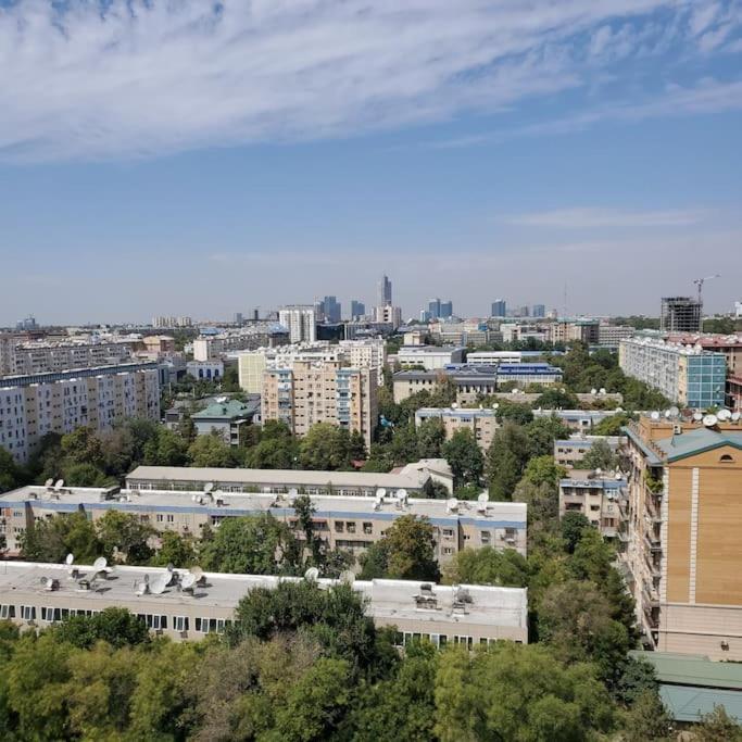 Skyview Apartment on Oybek NRG - B&B