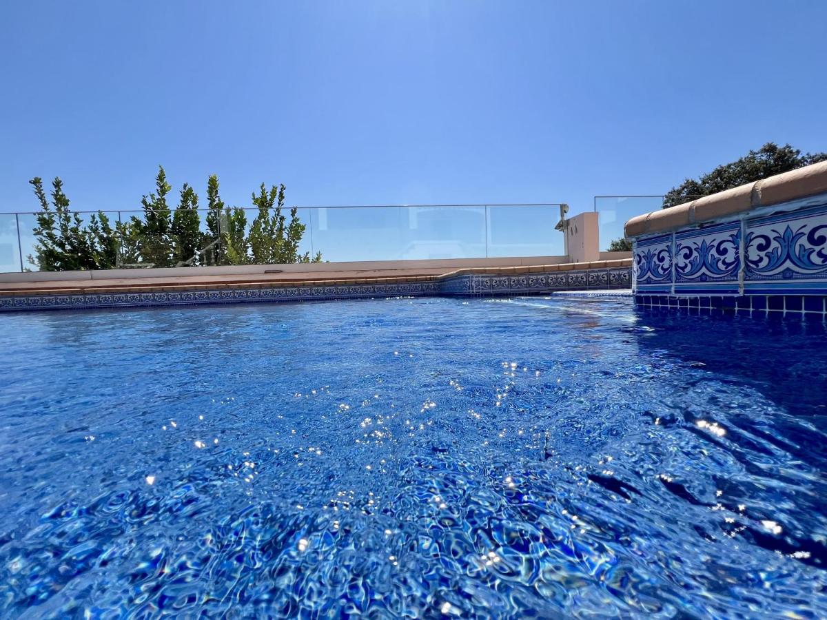 Algarve Premium Villa With Pool by Homing - B&B Santa Bárbara de Nexe