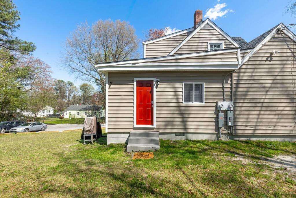 Cozy Cove near Fort Gregg-Adams Perfect for 2! - Ferienwohnung