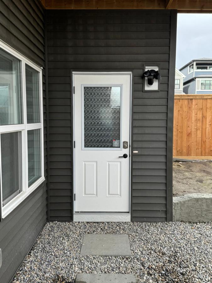 The Glacier Royale - 1 Bed Suite in NW Calgary - Ferienwohnung