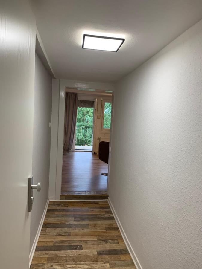 Retro und Gemütlichkeit im Fachwerkhaus - 2 Schlafzimmer, Wohnzimmer, Parkplatz, Balkon - W3 - Chambres d'hôtes Wolfhagen