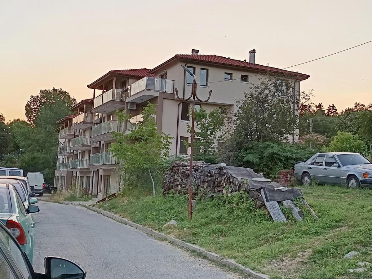 Ваканционно студио Трявна - Bed and Breakfast