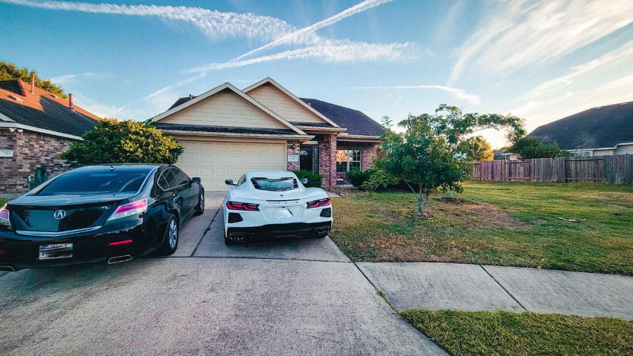 Springwood Executive Home near Exxon Campus - Ferienwohnung