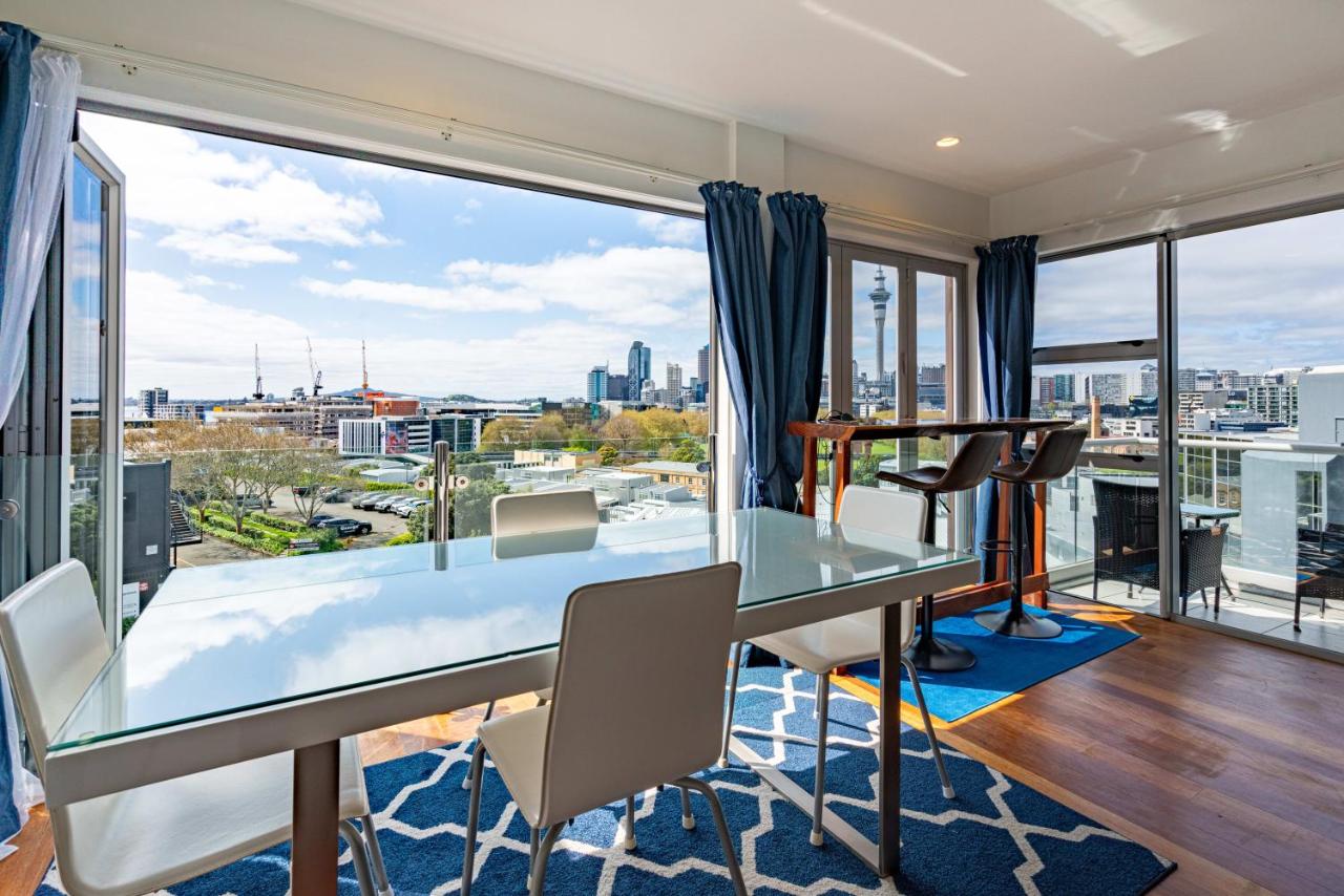 Split Level 125sqm Sub Penthouse - Chambres d’hôtes Auckland