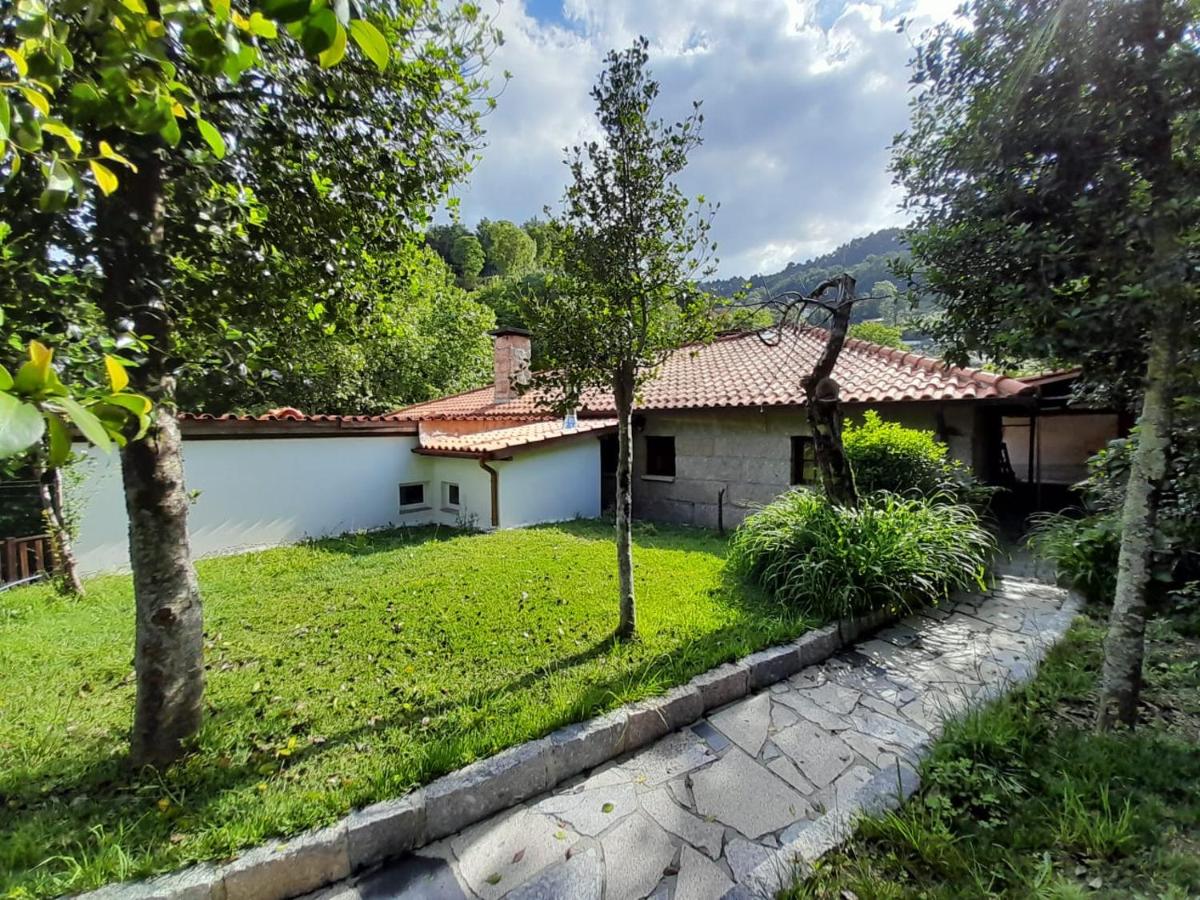 Abrigo do verao Maison près du lac - B&B