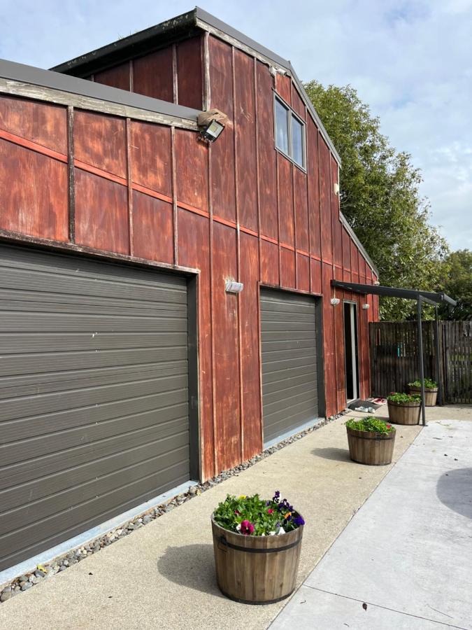Country Barn Guesthouse - Bed and Breakfast
