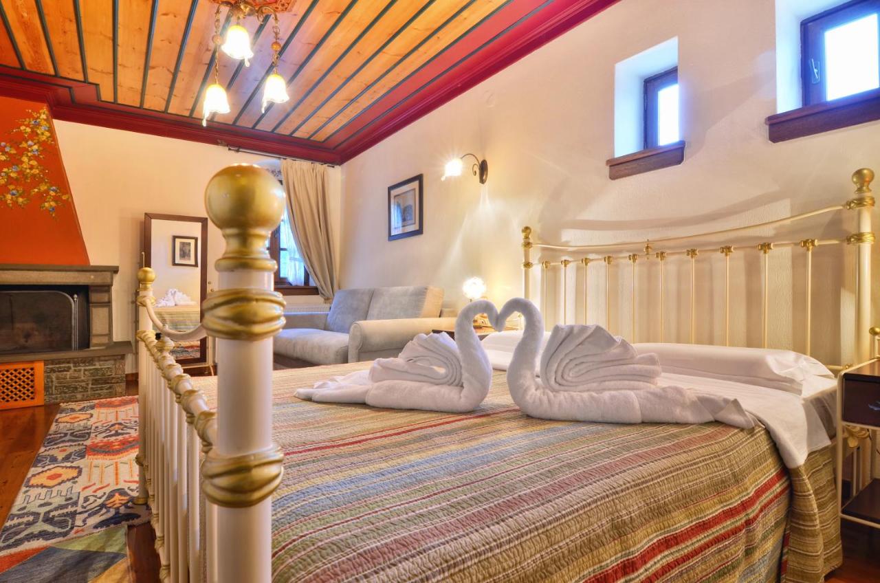 Chambre Familiale Deluxe avec Cheminée (2 Adultes + 2 Enfants)