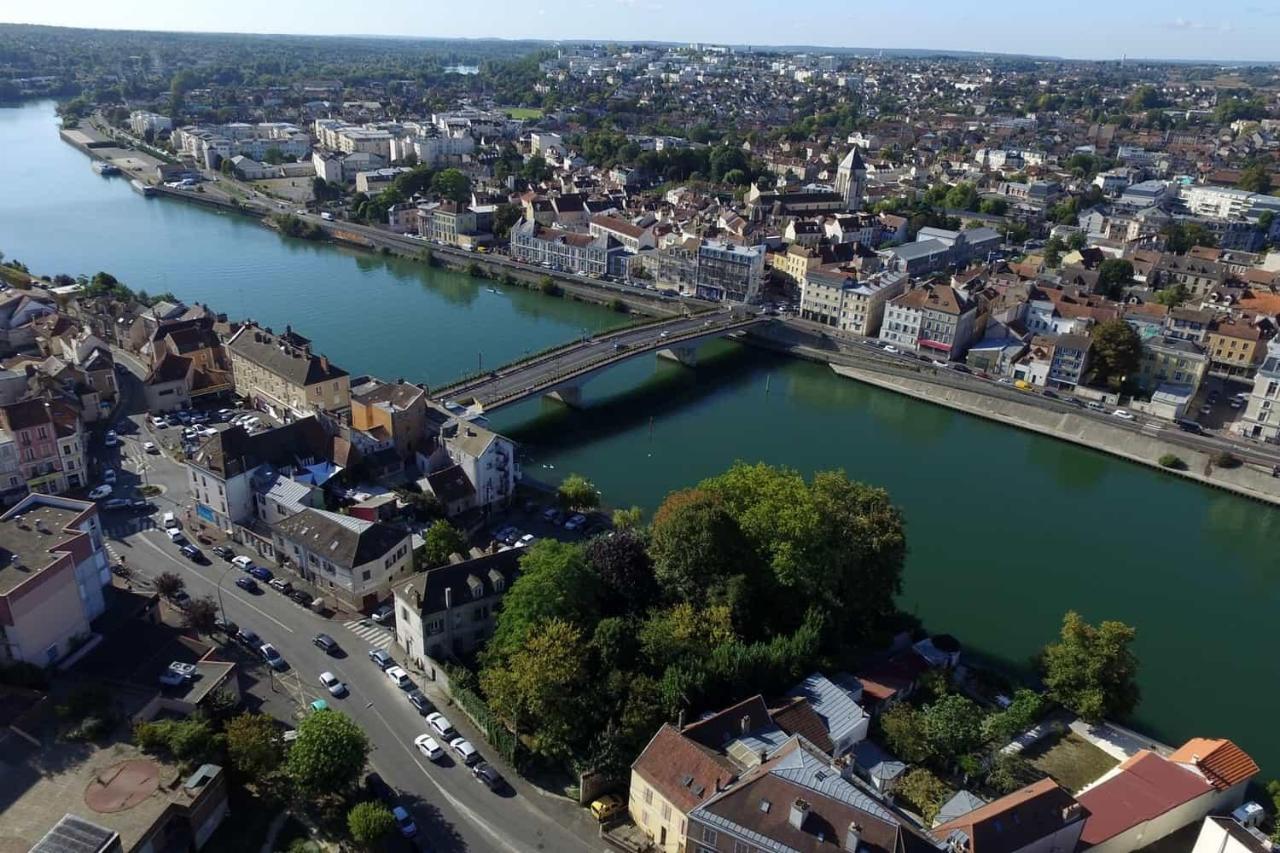 Studio - Bed and Breakfast Corbeil-Essonnes