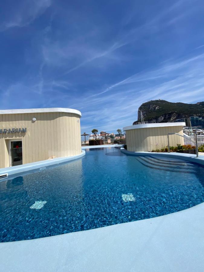 Deluxe Marina View Seafront Gibraltar Stay - B&B Gibraltar