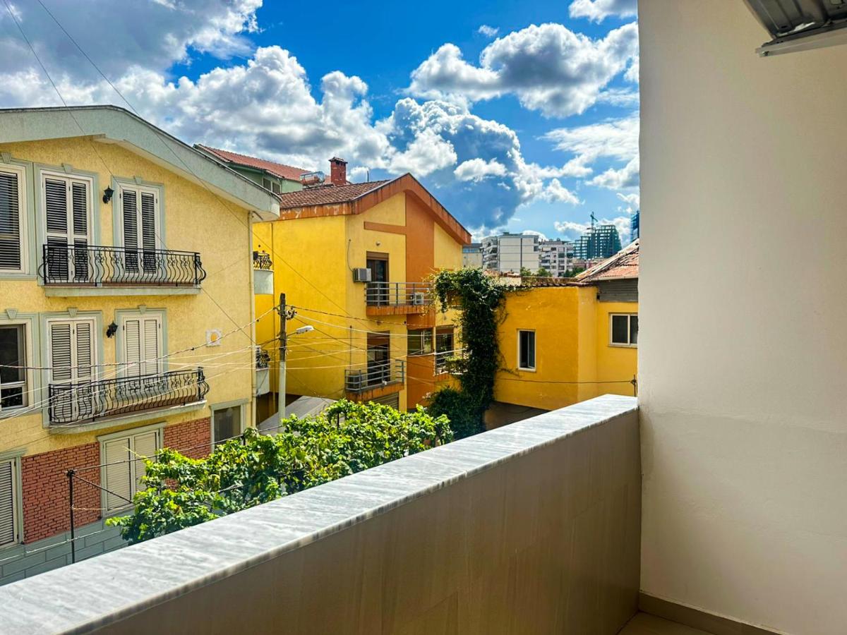 TURQUOISE Central 2BR Apartment - Bed and Breakfast