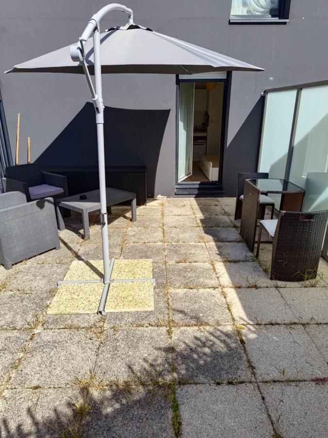 Studio avec grande terrasse gare Sud - B&B