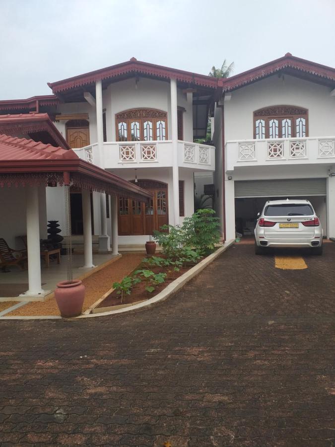 Sujee Villa White House - B&B