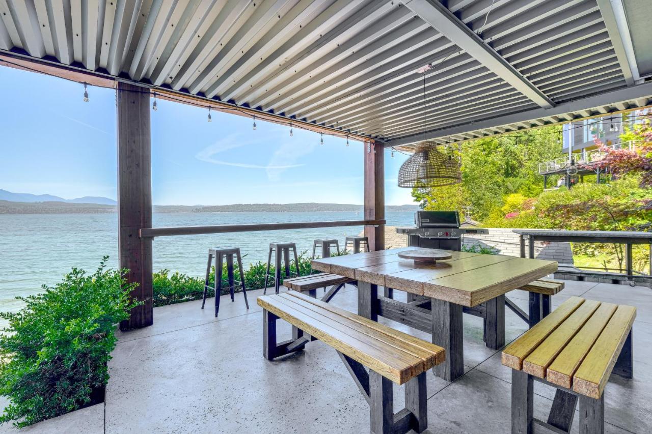 Bayfront Home with Private Beach in Poulsbo! - Chambres d’hôtes