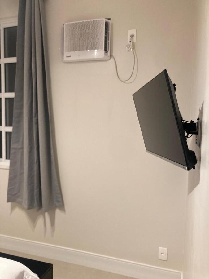 COPACABANA Sala e Quarto na QUADRA DA PRAIA, POSTO 6, Brasil - B&B Rio de Janeiro