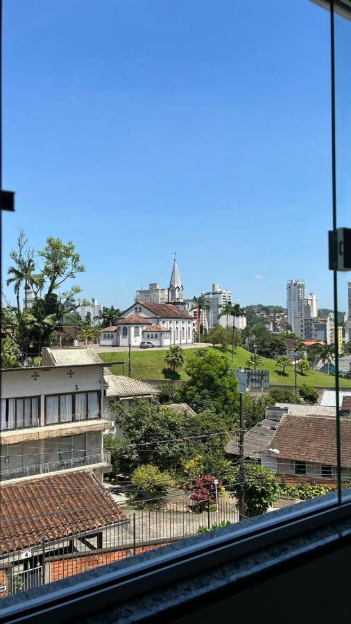 Suíte Com Vista Privilegiada poucos minutos Vila Germânica Oktoberfest - B&B