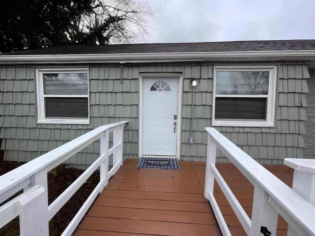 Private 1BR Retreat 10 Min to UT, Downtown, and Hospitals - Ferienwohnung Knoxville