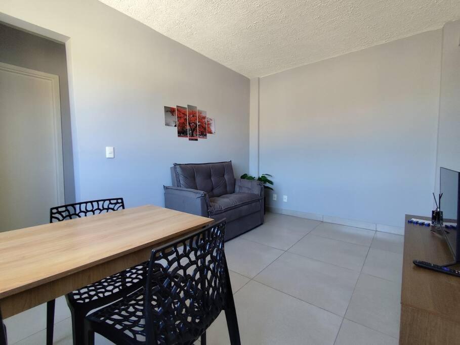Charmoso ap em Sete lagoas - B&B
