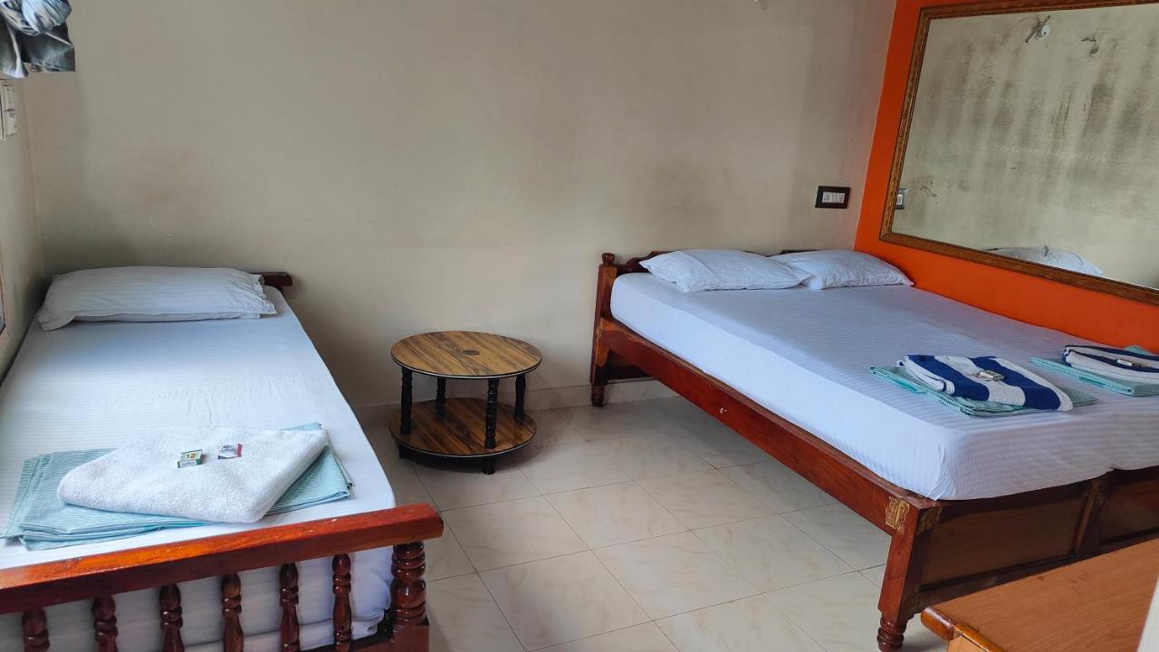 Habitación Triple Confort con ducha