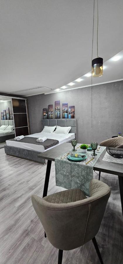 LUX-Апартаменты New York style на Чехова - B&B