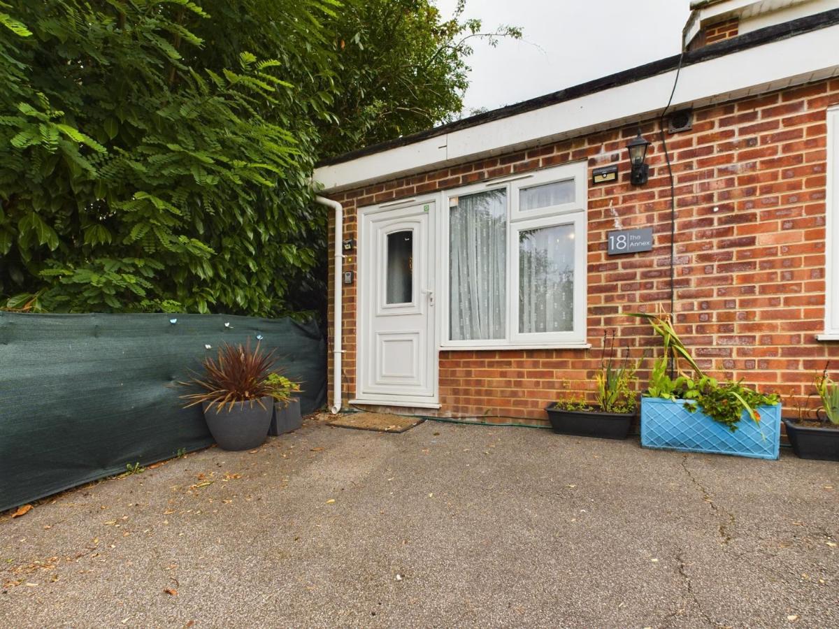Lovely 1 bedroom apartment with parking - B&B