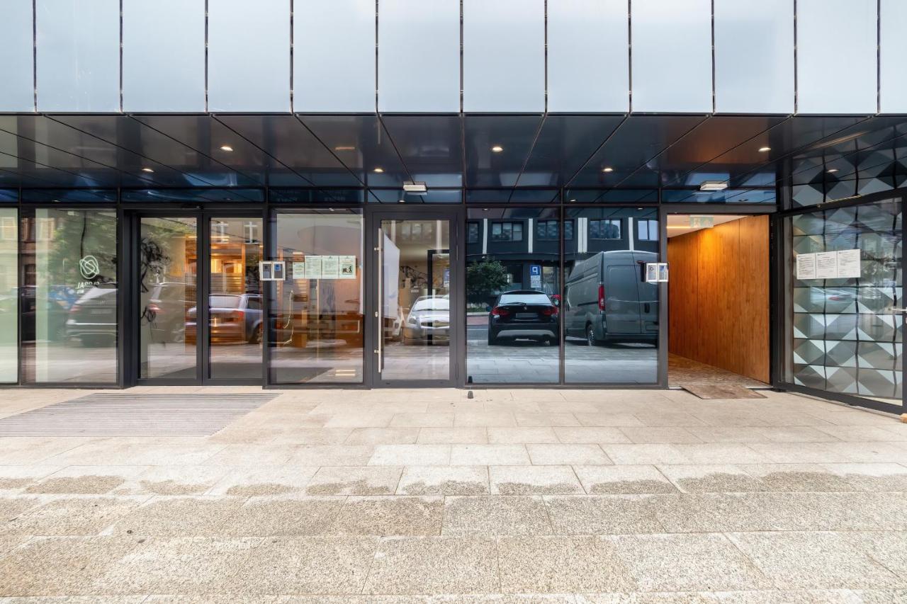 Zabrska Studios with Parking Global Office Park Katowice by Noclegi Renters - Chambres d’hôtes