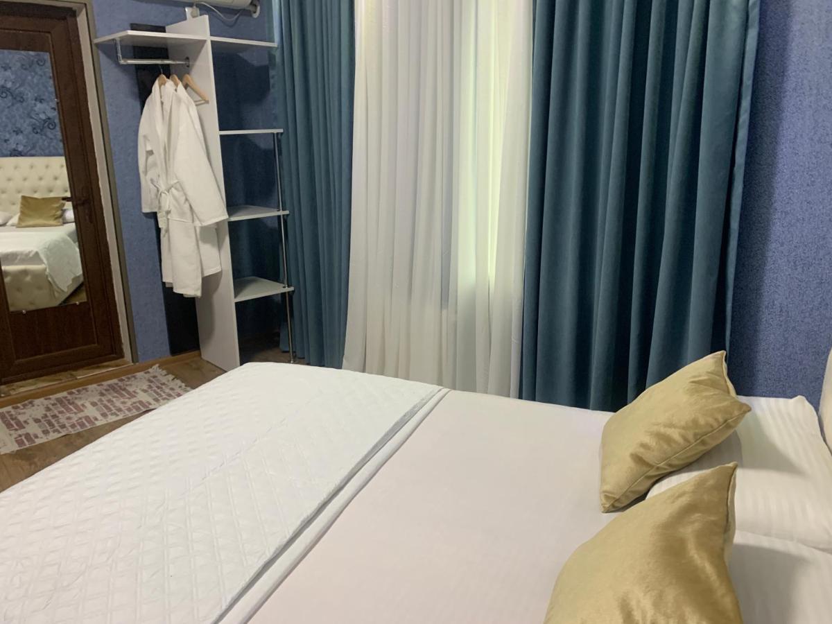 Chambre Double avec Lit d'Appoint