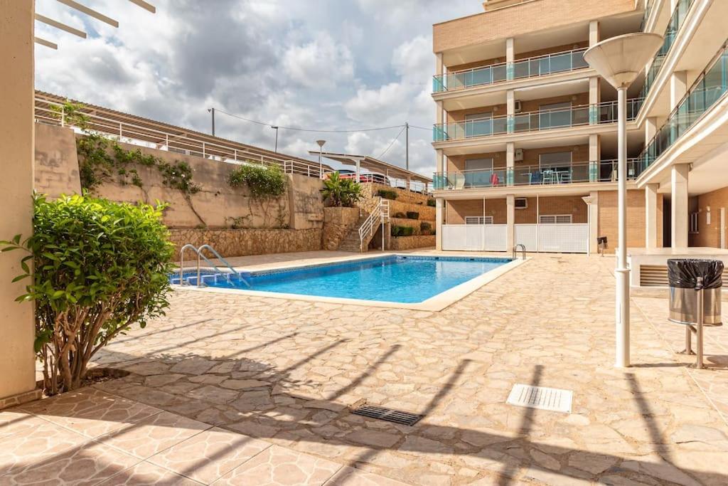 Ático con terraza y piscina - B&B