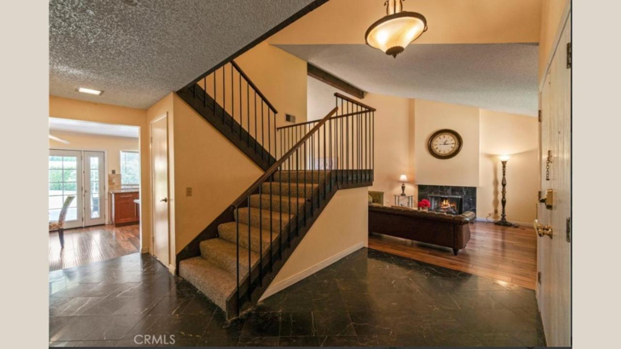 Valley Gem, spacious 5 bedroom 3 bath, sleeps 11 - B&B