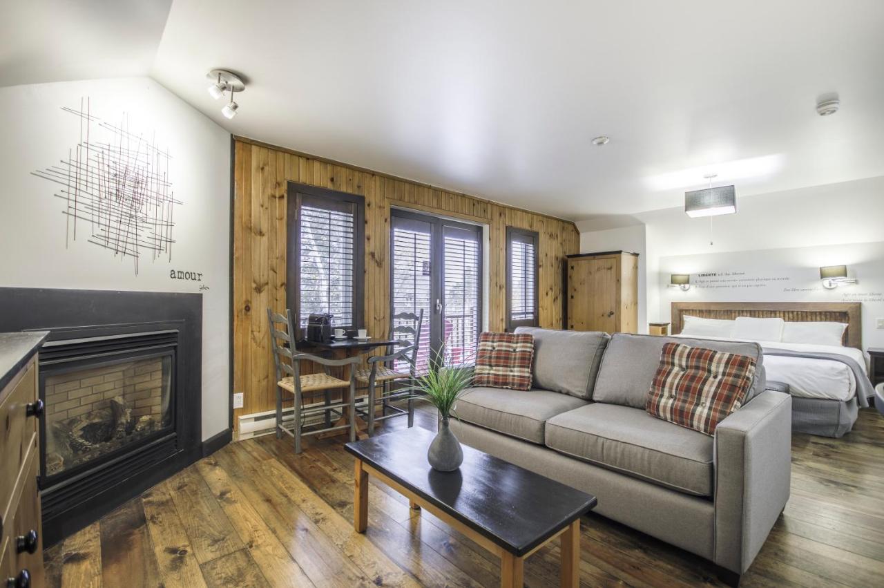 Deluxe King Suite