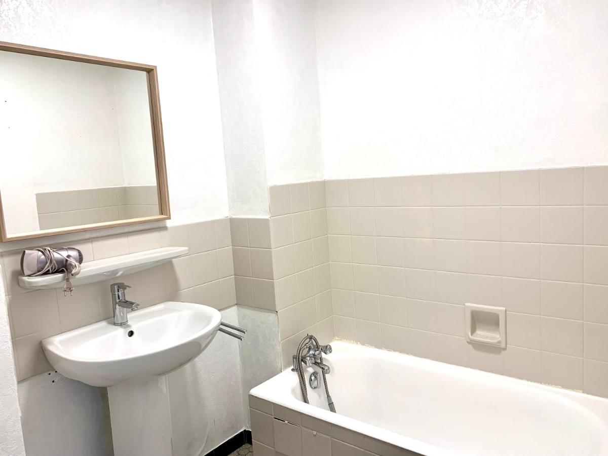 La clusaz Centre village , pied des pistes, 42 m2 , balcon sud vue montagne - Ferienwohnung La Clusaz
