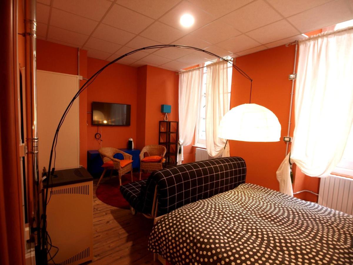 Deluxe Double Room (2 Adults + 1 Child)