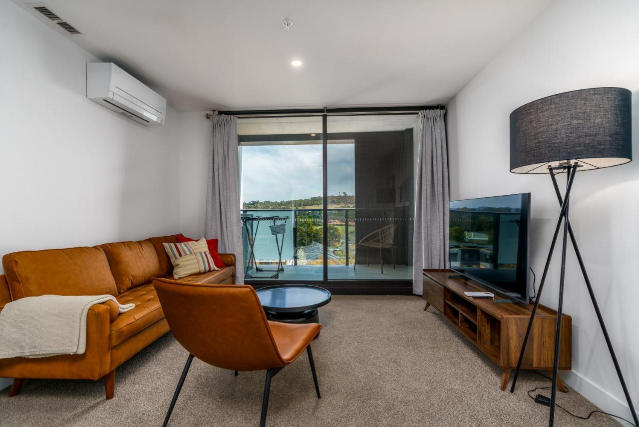 Luxurious 2BR Escape with Exceptional Amenities - Hosted by Canstay - B&B