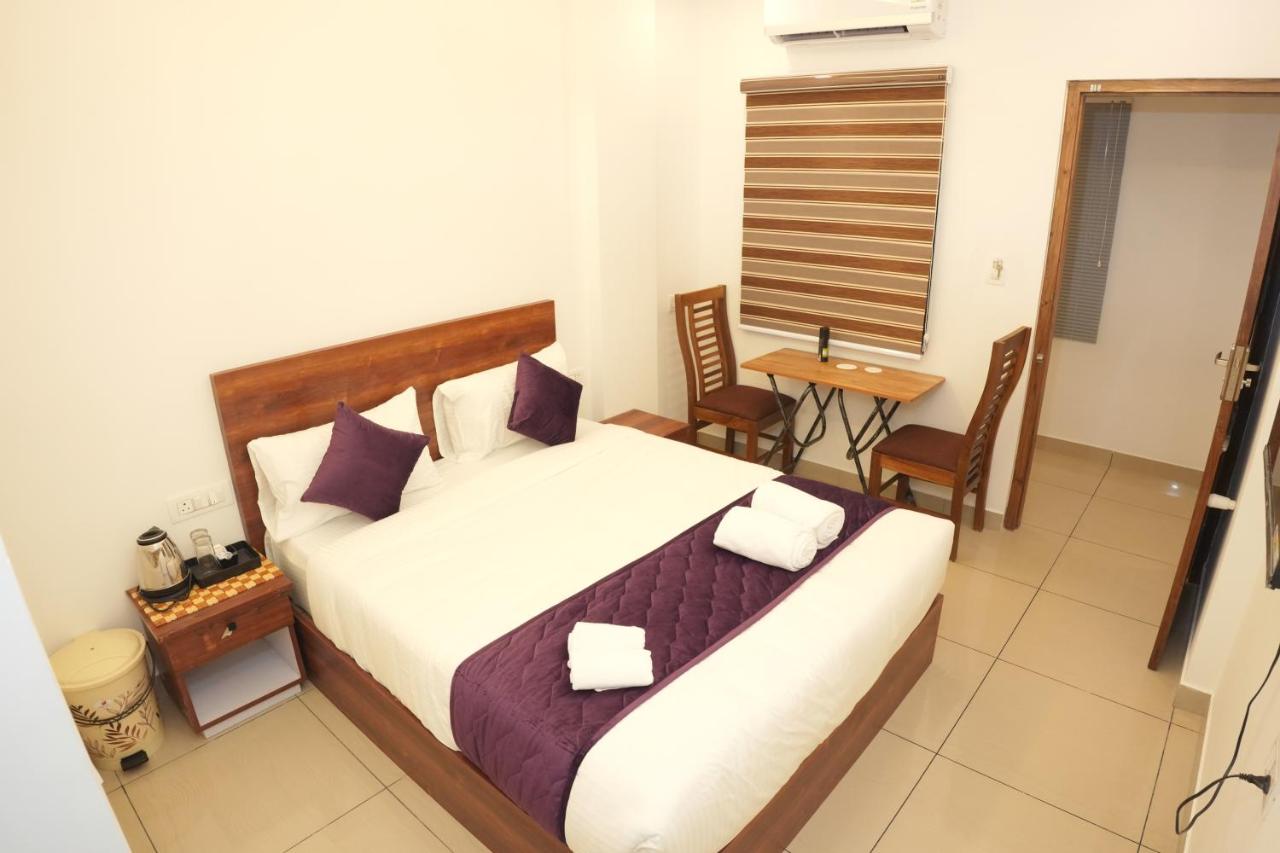 Pooram Tourist Home - Ferienwohnung Alappuzha