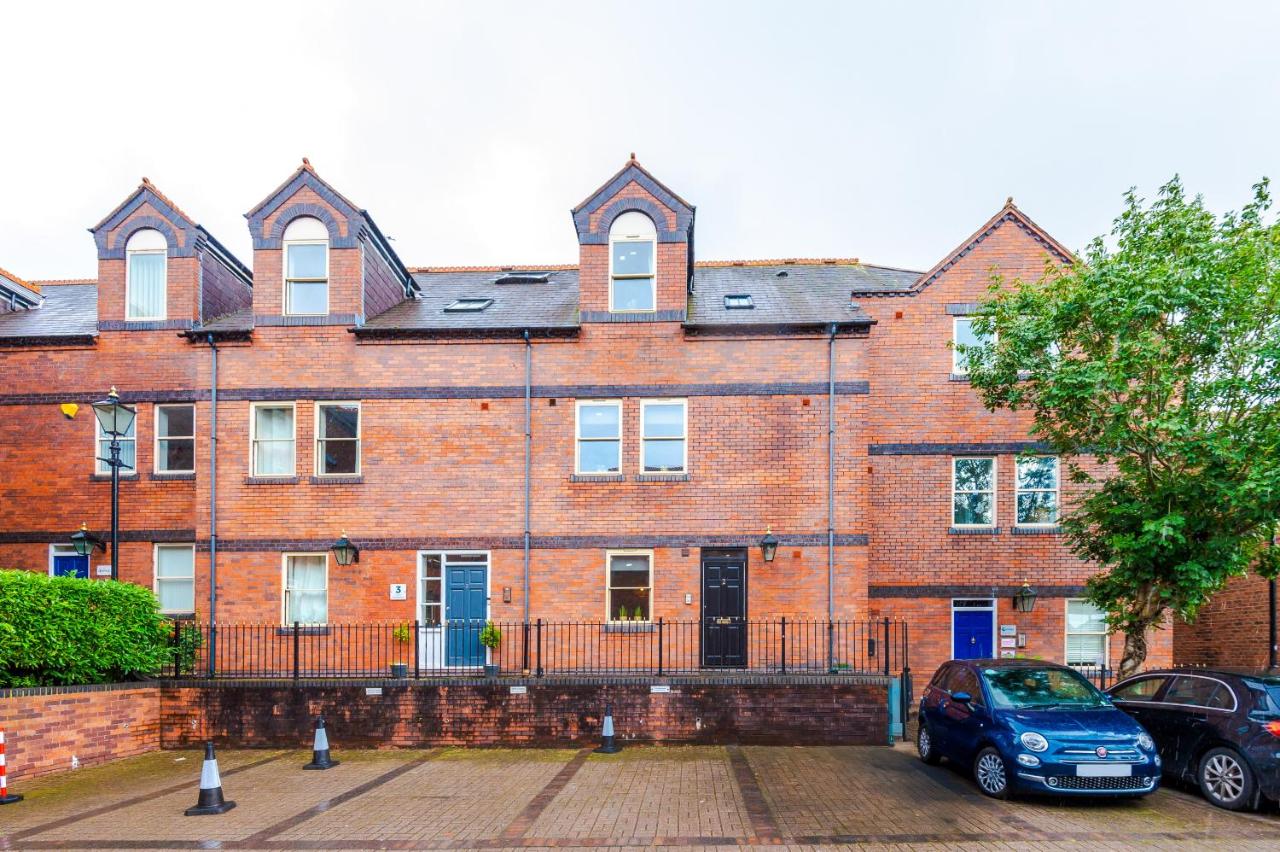 City Centre Apartment Free Parking and Luxury Finishes - B&B