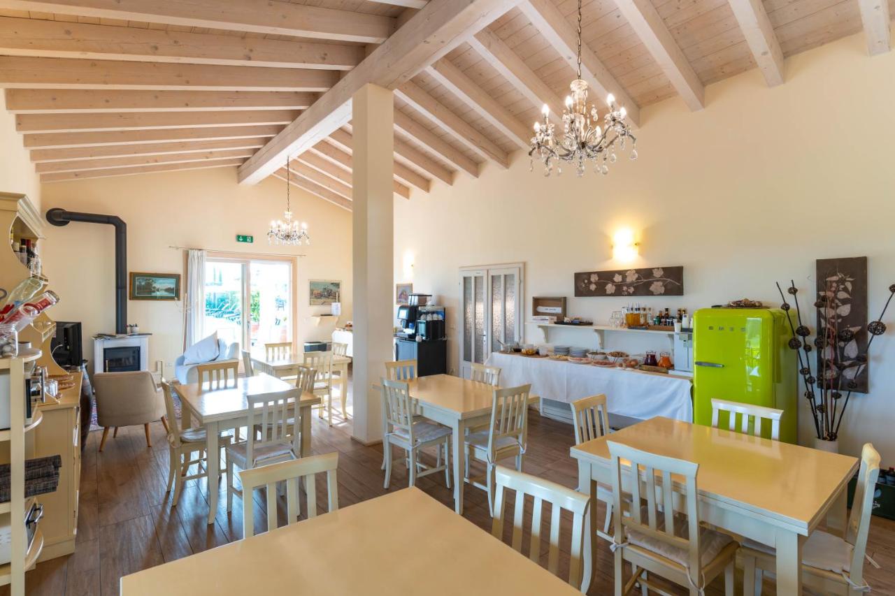 Agriturismo Colle Dei Pivi - Bed and Breakfast Ponti sul Mincio